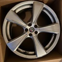 Coppia di cerchi da 18” alfa romeo gt/147 q2