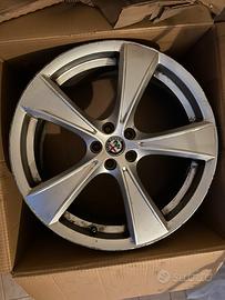 Coppia di cerchi da 18” alfa romeo gt/147 q2