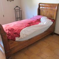 Letti  IN NOCE a BARCA  metà 800 reti e materassi