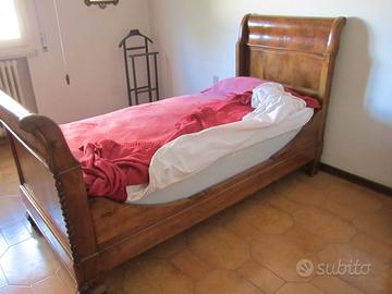 Letti  IN NOCE a BARCA  metà 800 reti e materassi