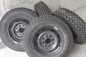 4 gomme con cerchio per piaggio
