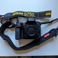 Nikon D750 + ottica zoom 24-120