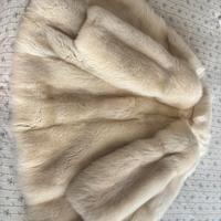 Pelliccia volpe bianca