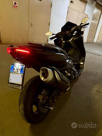 Yamaha T Max 530 Sx total black