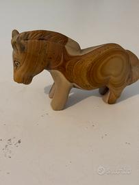 Scultura di callo in pietra ollare chiara