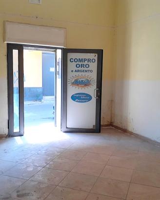 Locale commerciale 40 mq con agibilità in via Roma