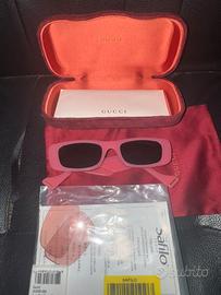 Occhiali Gucci Rosa GG0516S con Doppie Lenti usati