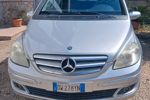 Mercedes b180 