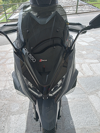 KYMCO Ak550