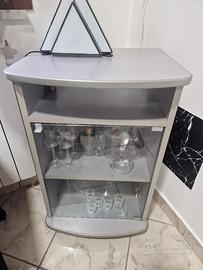 tavolino porta TV con vetrina
