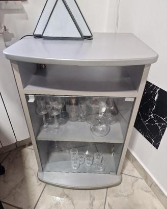 tavolino porta TV con vetrina