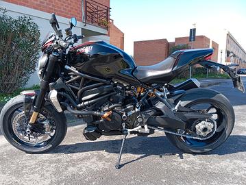 ducati Monster 1200r