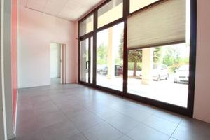 Immobile di 97 m² a Modena