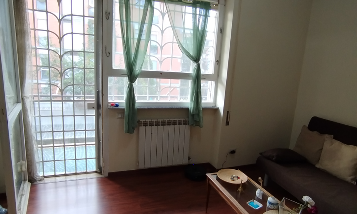 Bilocale - metro Laurentina