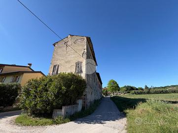 RUSTICO A MONZAMBANO