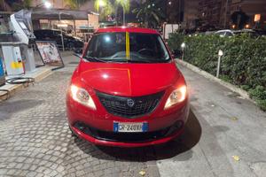 Lancia Ypsilon 1.0 hybrid 2024 Garanzia Ufficiale