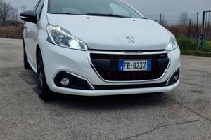 Peugeot GT-Line 208 blueHDI 100cv