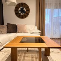 Tavolino in legno massello con inserto in vetro