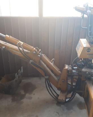 Retroescavatore DUMBO 220A