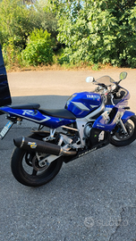 R6 Yamaha 2001