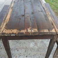 tavolo in castagno con due panche 
