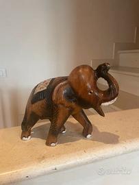 Soprammobile elefante in legno