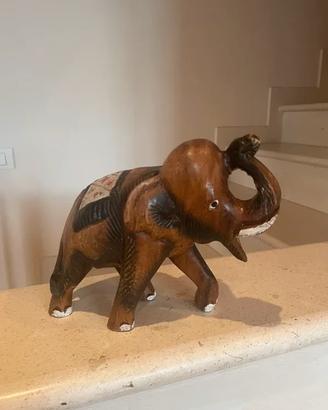 Soprammobile elefante in legno