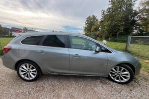 Opel astra sport tourer