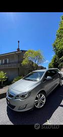 Opel astra J