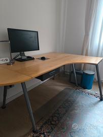 Scrivania Galant IKEA