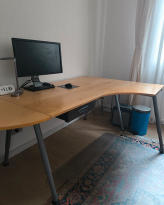 Scrivania Galant IKEA