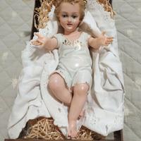 Statua di Gesù bambino + greppia