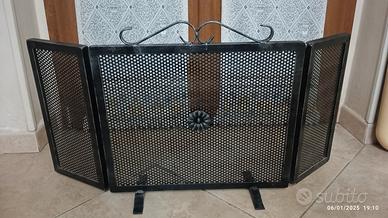 Parascintille ferro battuto per camino con decori