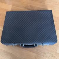 Elegante Valigetta con set completo di coltelli