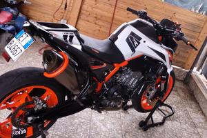 ktm duke 890 r ohlins wp akrapovic