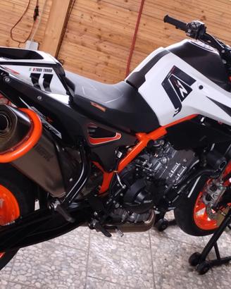 ktm duke 890 r ohlins wp akrapovic