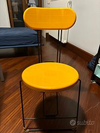 2 sedie CRICKET per Magis design Andries Van Onck