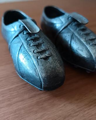 Vecchie Scarpe da Calcio in Peltro 