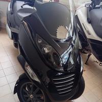 piaggio MP3 250