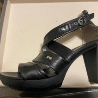 Sandalo Nero Giardini