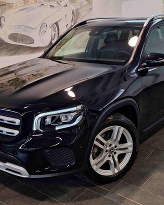 MERCEDES GLB 180d PELLE - TELECAMERA - LED - VETRI
