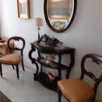 MOBILE CON SPECCHIO CON SEDIE