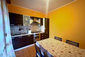 VILLA A SCHIERA A POGGIO TORRIANA