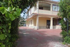 Fronte spiaggia noto marina