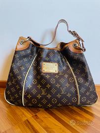 Borsa hobo stile LV