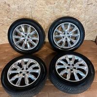 Cerchi in lega con pneumatici Jeep Cherokee