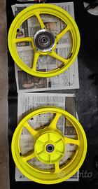 Cerchi giallo fluo yamaha fz8 ABS