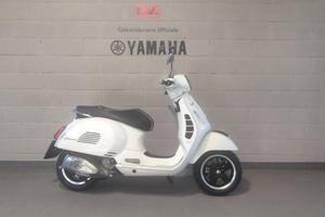 Piaggio Vespa 300 GTS Super
