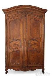 Armadio provenzale antico