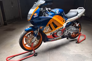 Honda CBR 600 F PC31 (1996) – Repsol